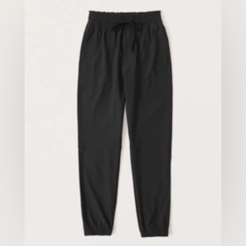 Abercrombie & Fitch Women’s Traveler Jogger